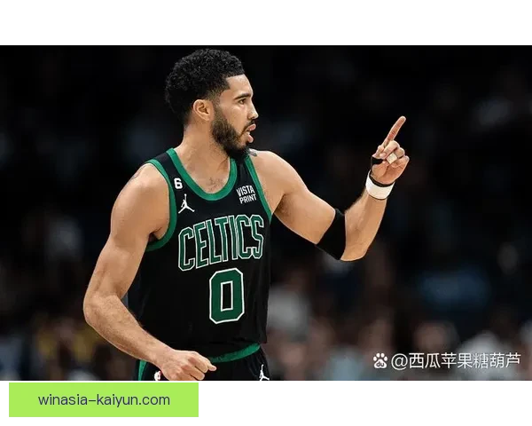 Lautaro在训练场上刻苦训练，展现争当球队核心的强烈决心